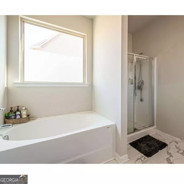 106 Mcginnis CIR, Calhoun, GA 30701