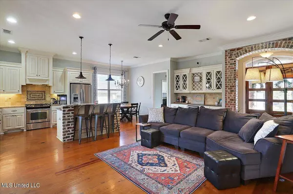 220 Emerald Circle, Brandon, MS 39047