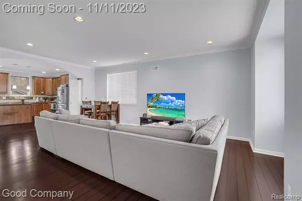 3334 CUMMINGS Avenue, Royal Oak, MI 48073