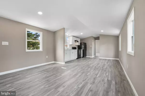 100 LARIAT ROAD, Middle River, MD 21220