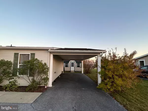 72 BAUER DR, Lebanon, PA 17046