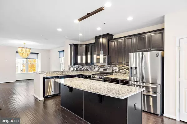 608 N ATWATER DR, Malvern, PA 19355