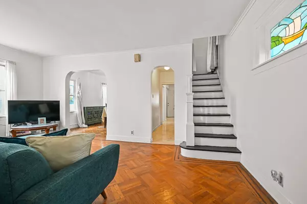 138-20 233rd St, Rosedale, NY 11422