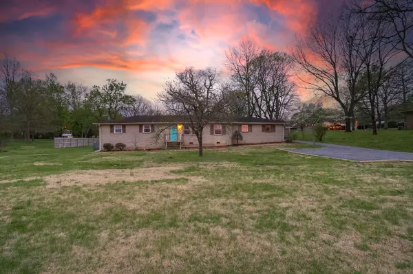 517 E Campbell Rd, Madison, TN 37115