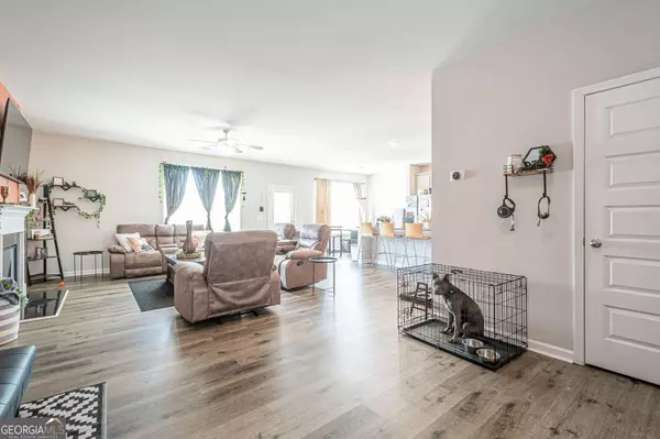 106 Mcginnis CIR, Calhoun, GA 30701