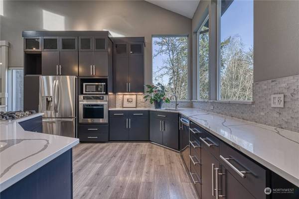 10513 74th AVE NW, Gig Harbor, WA 98332