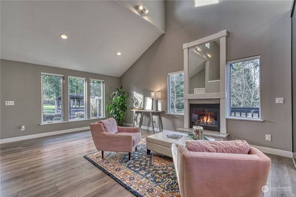 10513 74th AVE NW, Gig Harbor, WA 98332