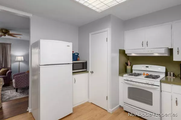 153 Pershing NE Drive, Grand Rapids, MI 49505