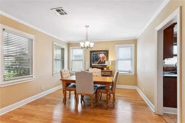 5412 CHATHAM DR, New Orleans, LA 70122