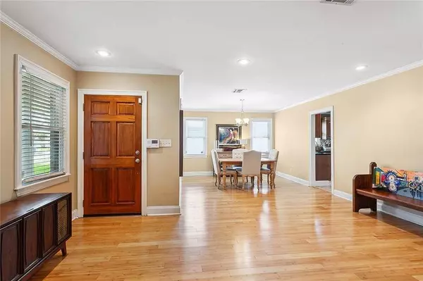 5412 CHATHAM DR, New Orleans, LA 70122