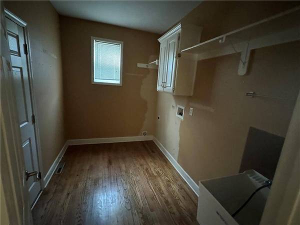 5504 93rd ST, Kansas City, MO 64154