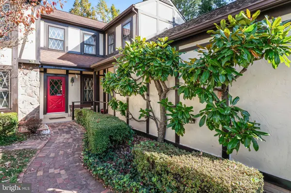 14422 COACHWAY DR, Centreville, VA 20120