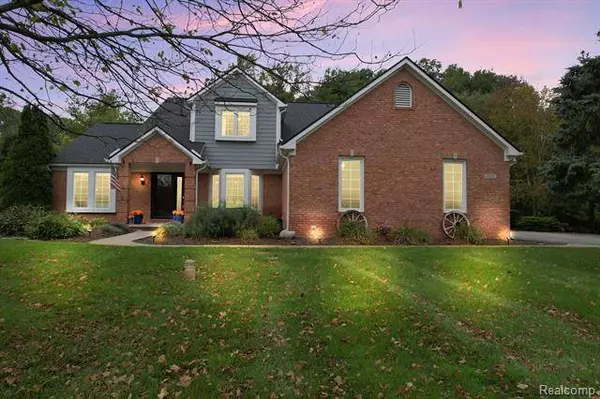 5426 MORNINGVIEW, Brighton, MI 48114