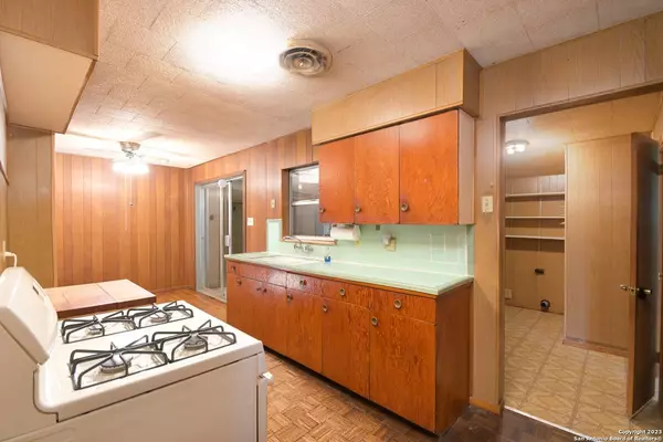 219 Serna Park, San Antonio, TX 78218