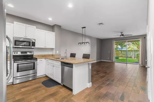 1175 Sepia LN, Lake Worth Beach, FL 33461