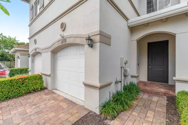 1175 Sepia LN, Lake Worth Beach, FL 33461