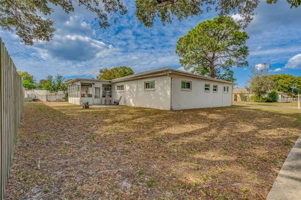 7850 GLENCOE DR, New Port Richey, FL 34653