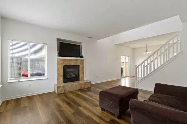 2611 Fraiser Fir DR, Greenwood, IN 46143