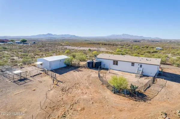 12420 S Agua Verde Road, Vail, AZ 85641