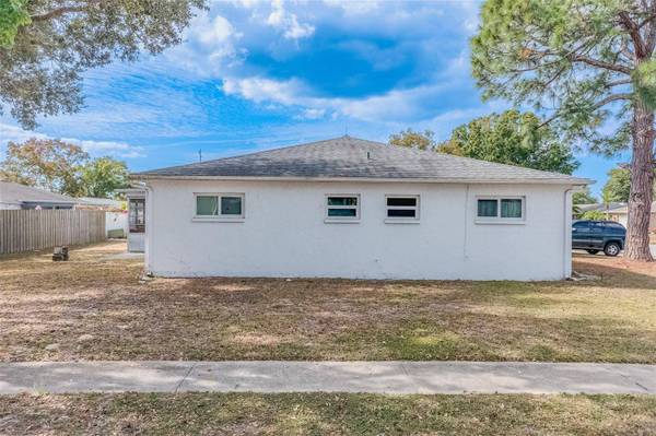 7850 GLENCOE DR, New Port Richey, FL 34653