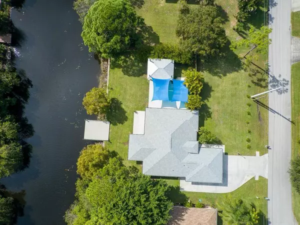 402 Concha DR, Sebastian, FL 32958