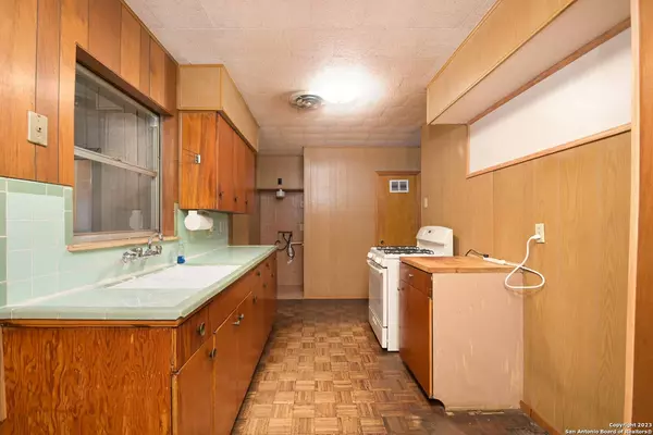 219 Serna Park, San Antonio, TX 78218