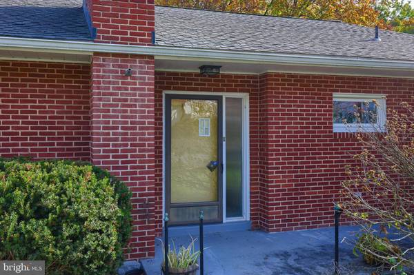 1453 BONBAR RD, York, PA 17403