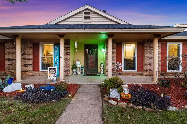 2836 Oxford Lane, Flower Mound, TX 75028