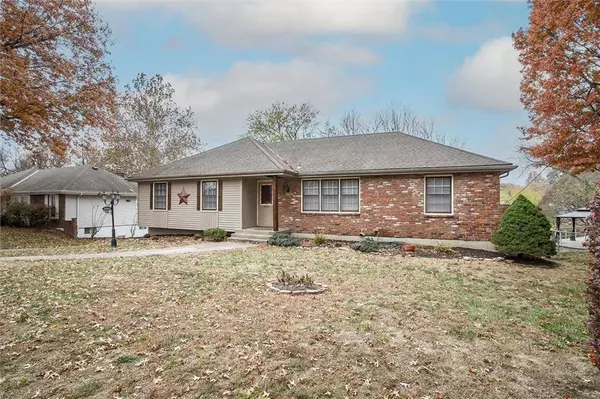 15513 E 45th PL, Independence, MO 64055