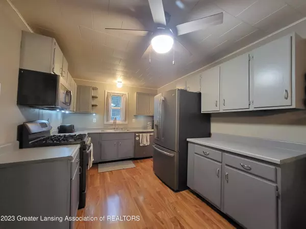 5404 Wexford Road, Lansing, MI 48911, Lansing, MI 48911