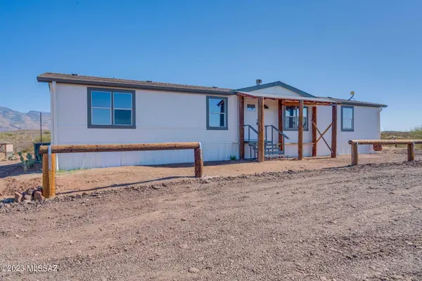 12420 S Agua Verde Road, Vail, AZ 85641