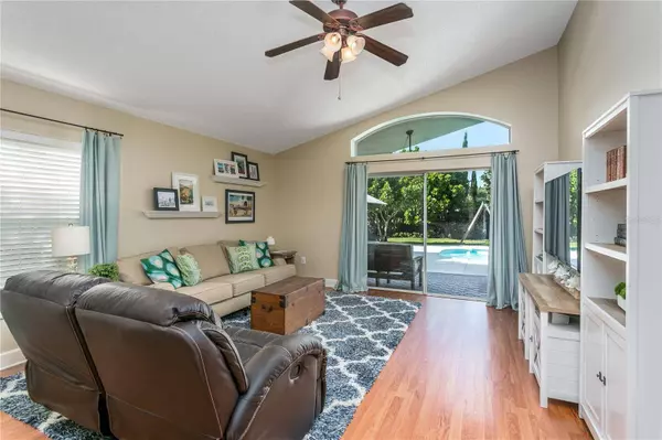 10223 CHARLESTON CORNER RD, Tampa, FL 33635