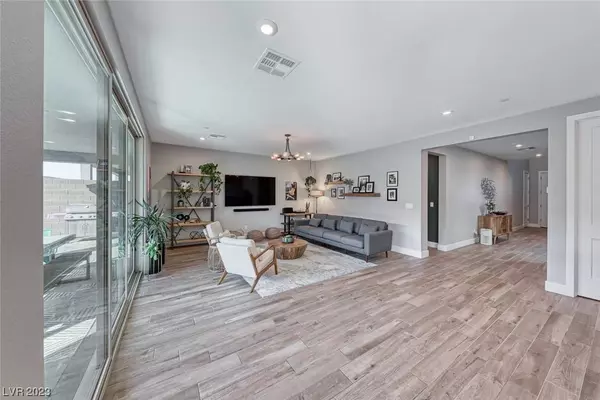 1037 Delbrook Avenue, Henderson, NV 89012