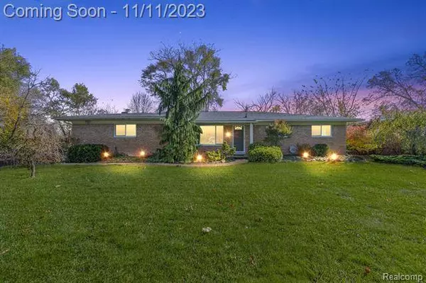 283 HOLMUR Drive, Waterford, MI 48327