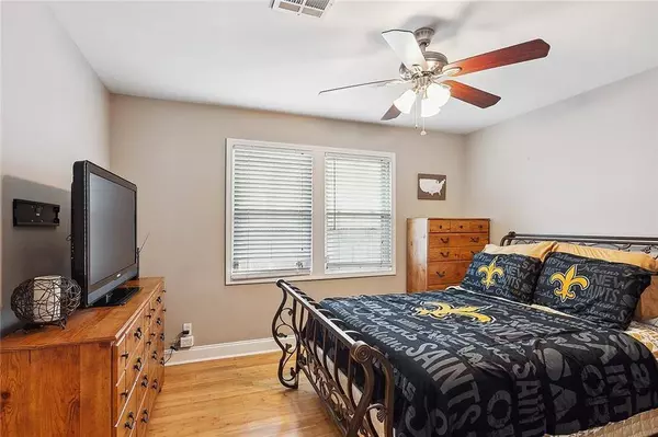 5412 CHATHAM DR, New Orleans, LA 70122