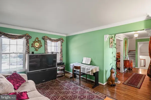 14422 COACHWAY DR, Centreville, VA 20120