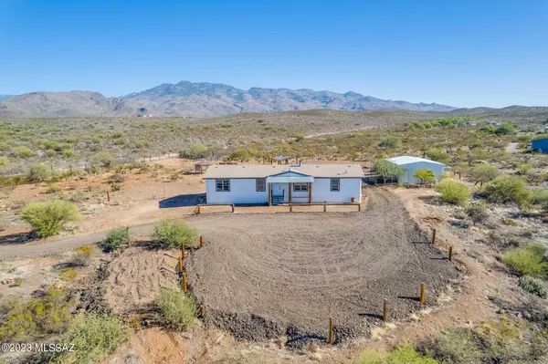 12420 S Agua Verde Road, Vail, AZ 85641