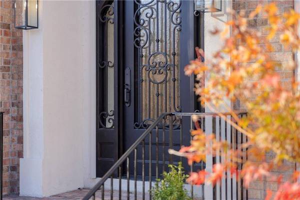 695 Highland Oaks DR SW, Atlanta, GA 30331