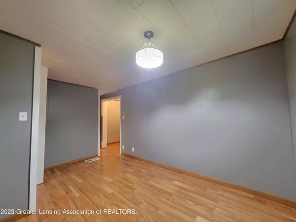 5404 Wexford Road, Lansing, MI 48911, Lansing, MI 48911