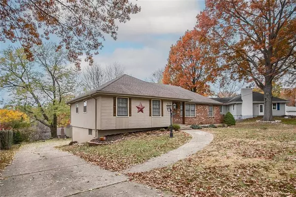 15513 E 45th PL, Independence, MO 64055