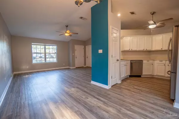 2509 Gulf Breeze Ave, Pensacola, FL 32507