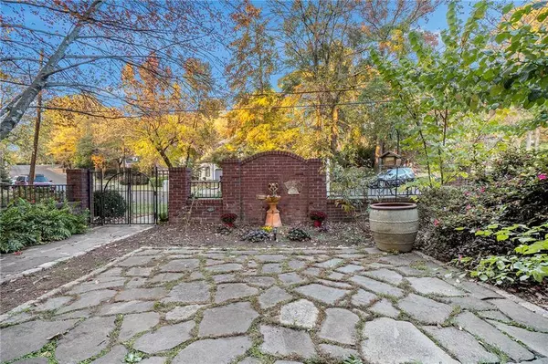 589 Pelham RD NE, Atlanta, GA 30324