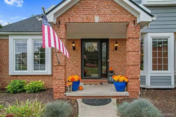 5426 MORNINGVIEW, Brighton, MI 48114