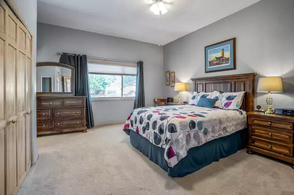 409 Brighton DR, Los Alamos, NM 87547