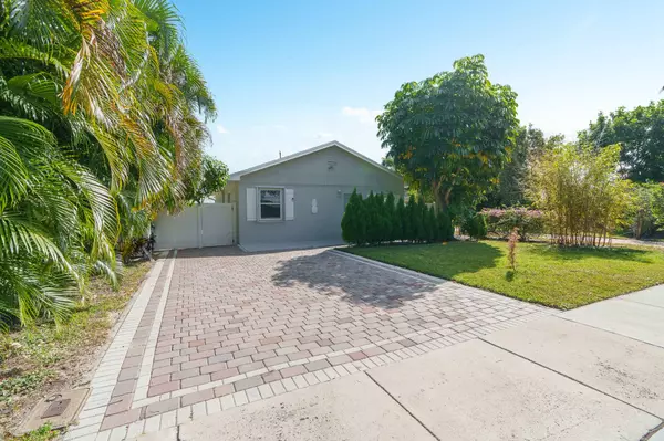 727 SE 2nd AVE, Delray Beach, FL 33483