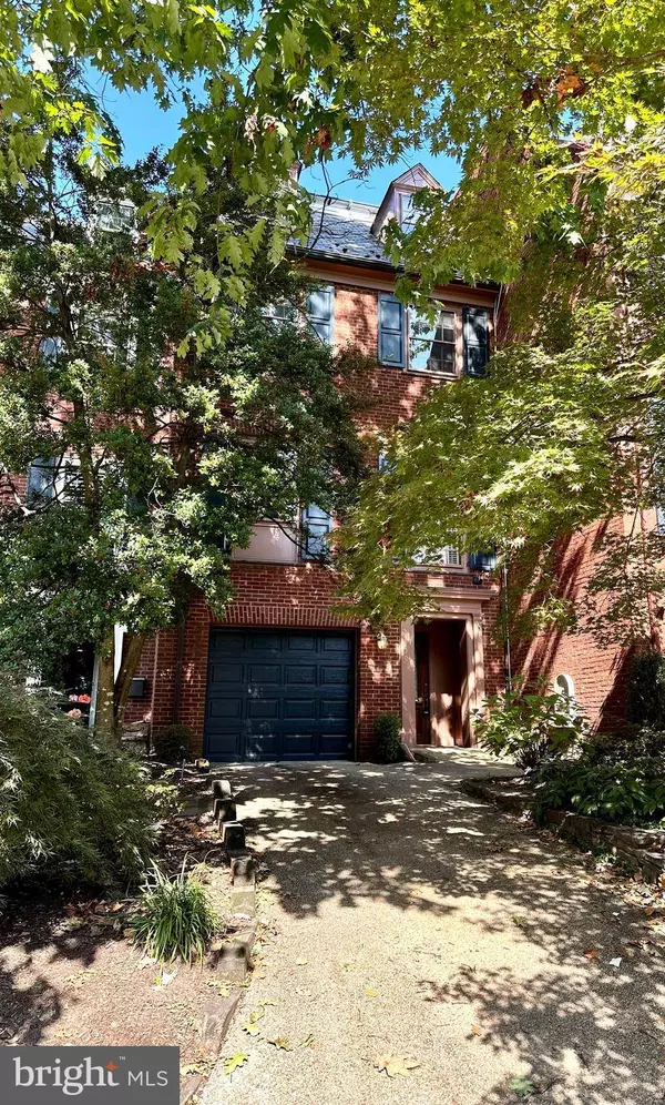 3709 INGOMAR ST NW, Washington, DC 20015