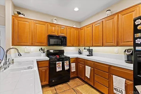 6289 Avenida De Las Vistas #6, San Diego, CA 92154