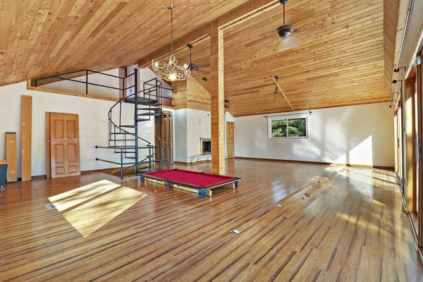 1432 Sunset DR, Schaumburg, IL 60193