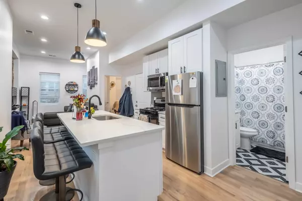 1344 W Ohio St, Chicago, IL 60642