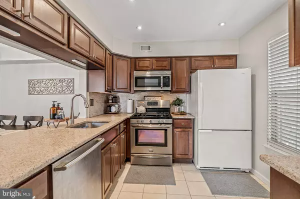 407-A HARWOOD CT, Mount Laurel, NJ 08054